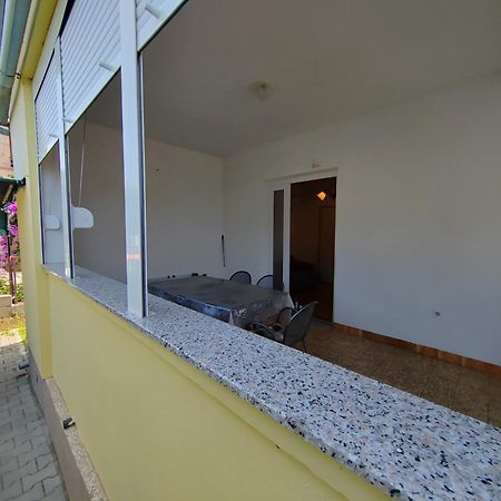 Apartments Kocijan Sukošan Exterior foto