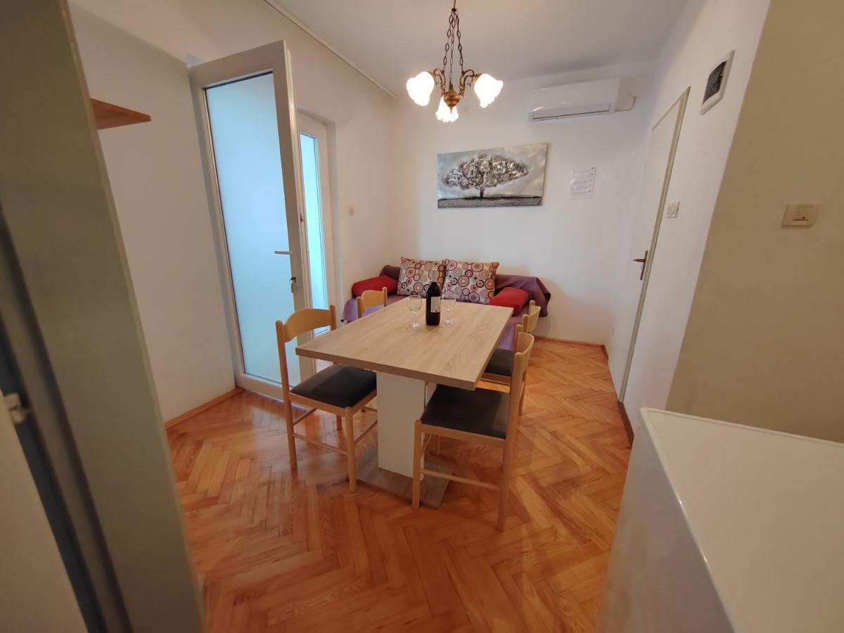 Apartments Kocijan Sukošan Exterior foto